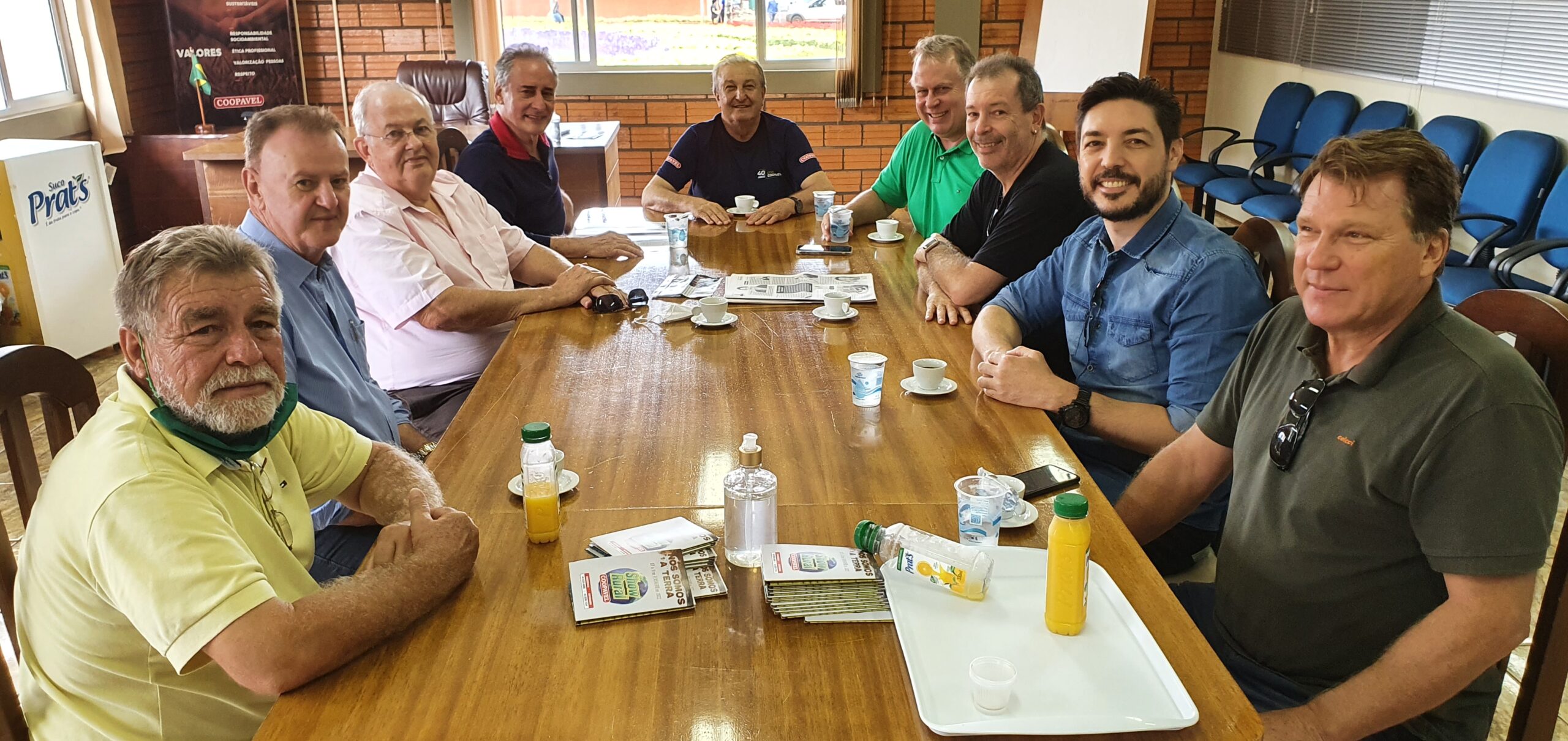 Dilvo recepciona autoridades e agropecuaristas