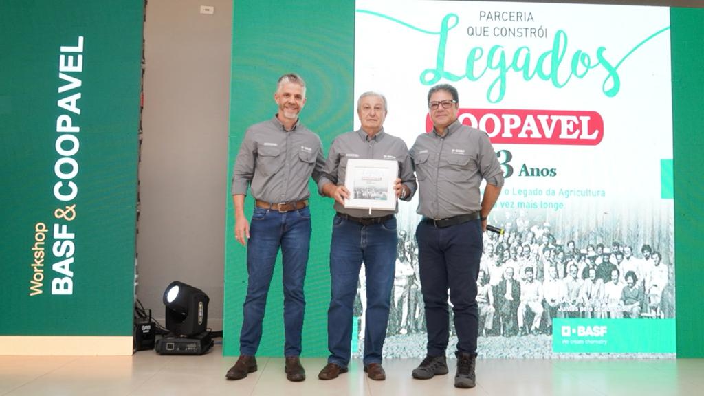 Basf faz homenagem aos 53 anos da Coopavel