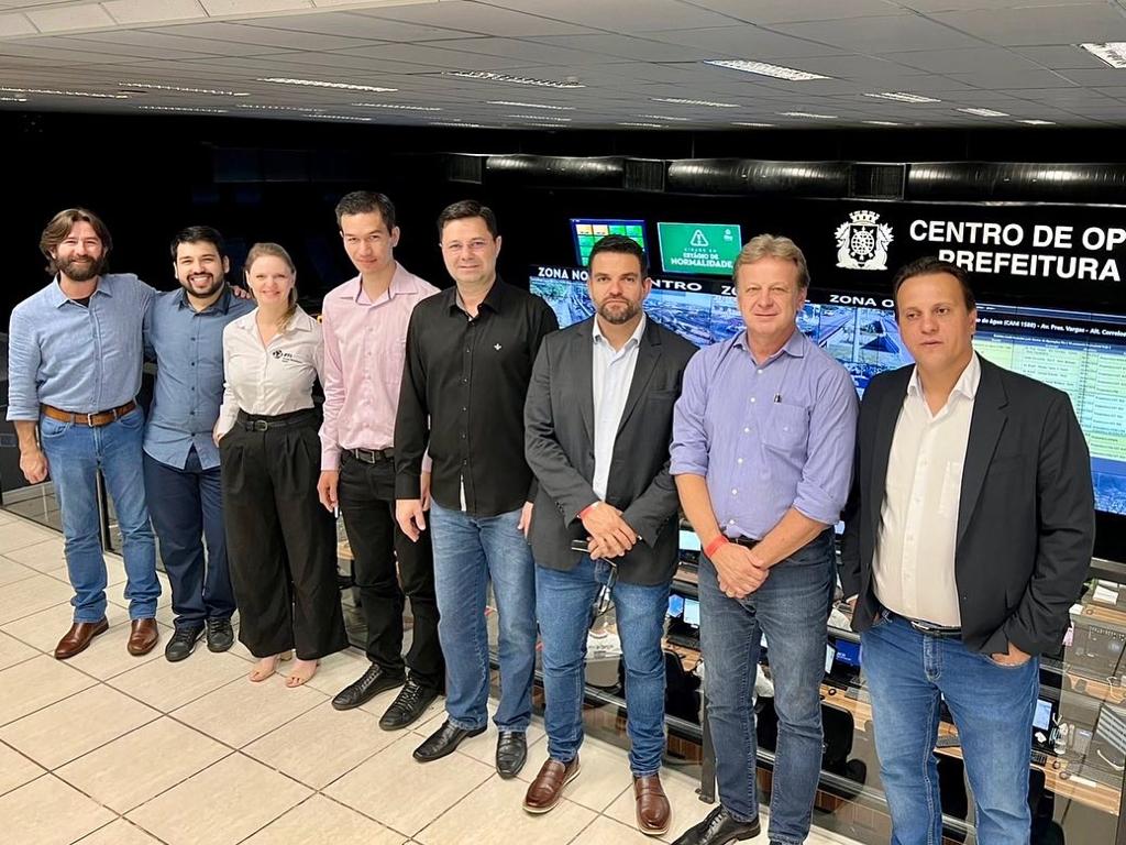 Gerentes da Coopavel fazem visita a Centro de Operações e Crise do Rio