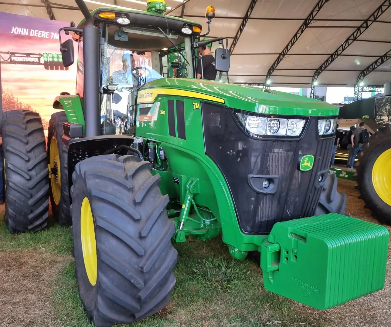John Deere oferece o que há de mais tecnológico em equipamentos e soluções no Show Rural 2024